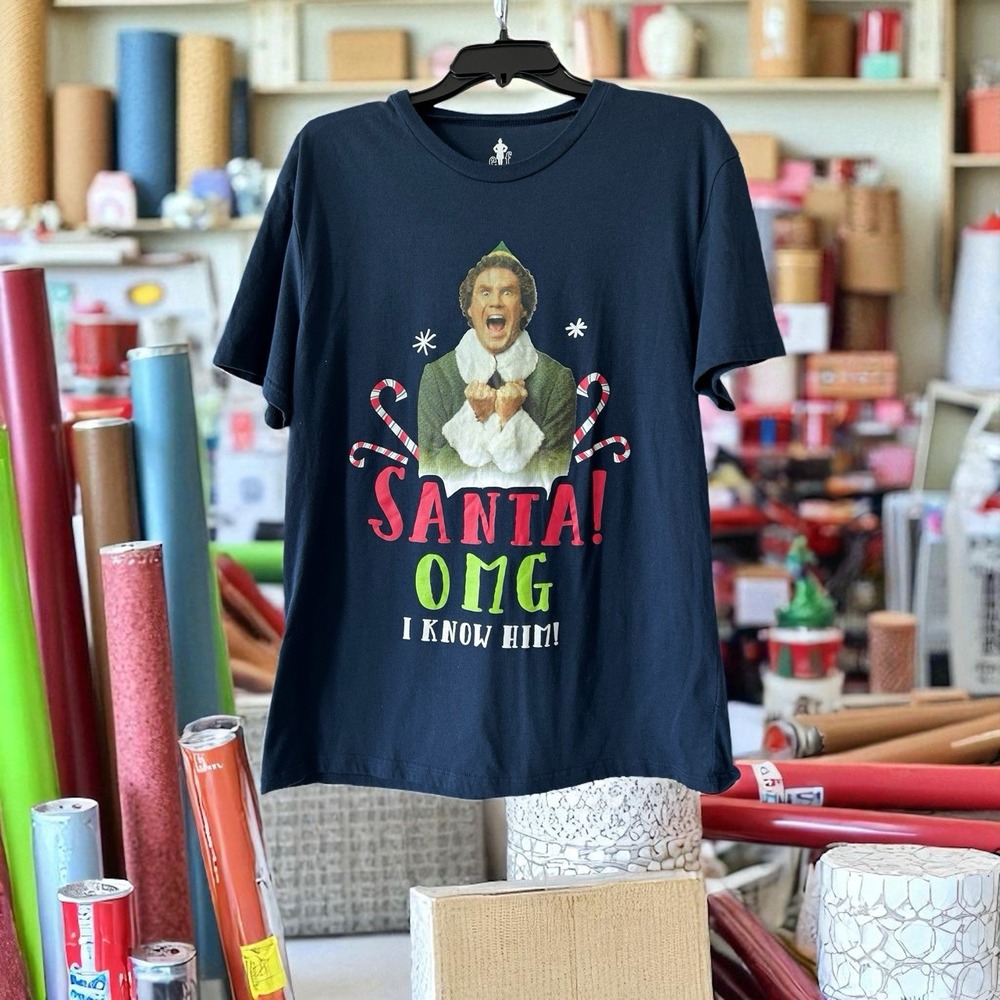 Elf Movie Santas Coming OMG I know Him Short Sleeve Crew Blue Shirt Size Large L - Picture 10 of 10